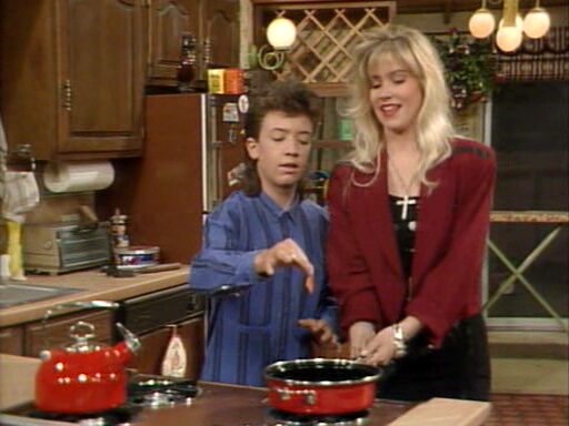 Married... with Prom Queen (1)