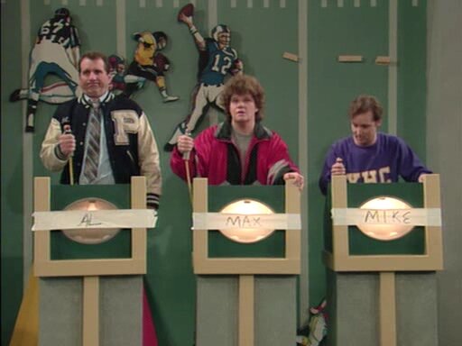 Kelly Knows Something