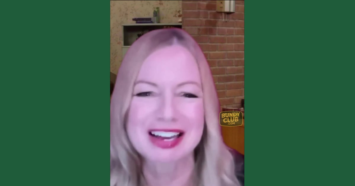 Traci Lords smiling on the Bundy Breakdown